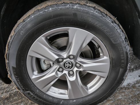 Certified 2025 Toyota RAV4 XLE image 16