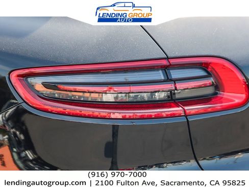 Used 2018 Porsche Macan image 8