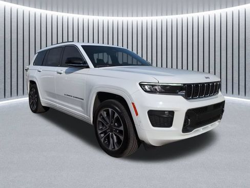Used 2025 Jeep Grand Cherokee L Overland w/ Luxury Tech Group IV AWD/4WD image 1