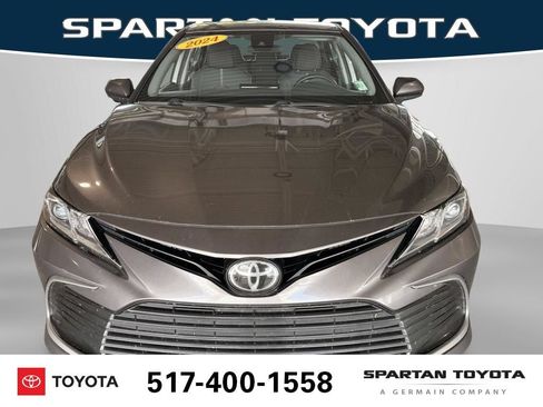 Used 2024 Toyota Camry LE AWD/4WD image 10