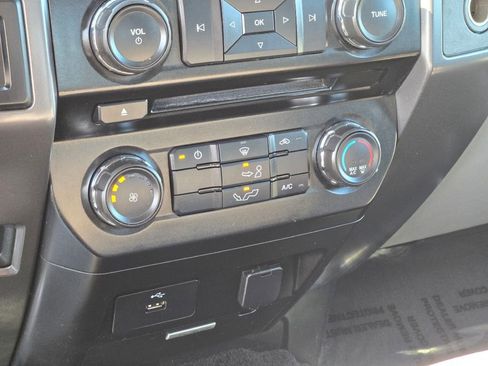 Used 2016 Ford F150 XLT image 28