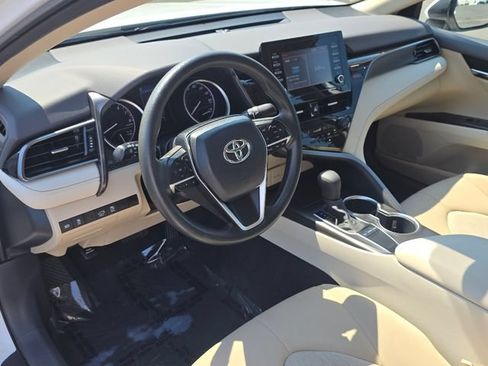 Used 2022 Toyota Camry LE FWD image 23