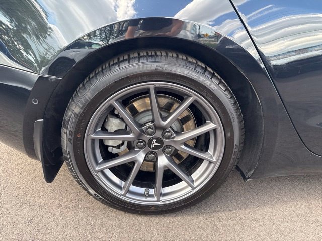 Used 2021 Tesla Model 3 Standard Range Plus RWD image 18