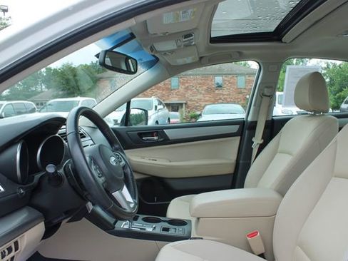 Used 2016 Subaru Legacy 2.5i Premium w/ Moonroof Package AWD/4WD image 12