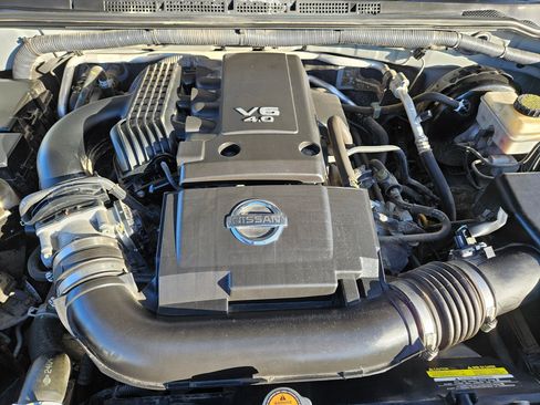 Used 2015 Nissan Frontier SV AWD/4WD image 61
