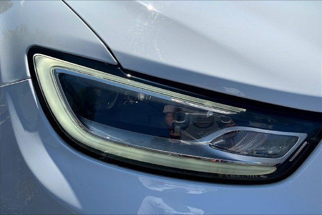 Used 2025 Chrysler Pacifica Limited FWD image 33