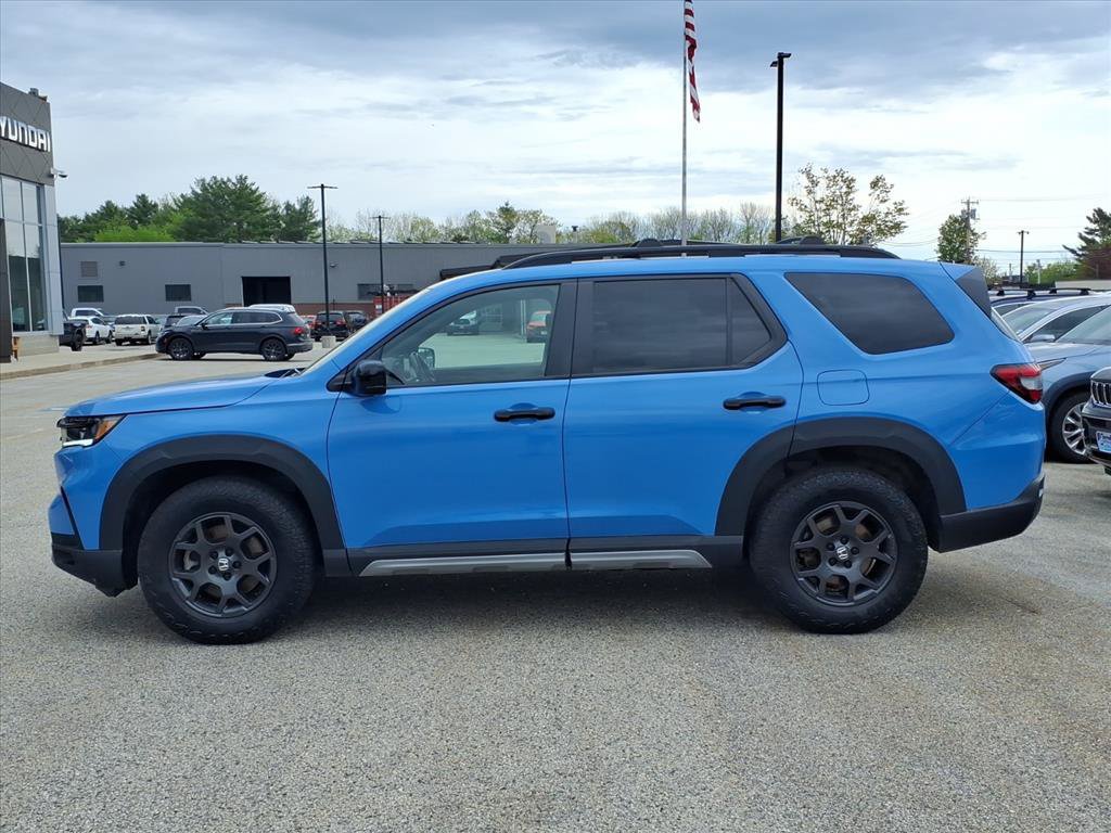 Used 2023 Honda Pilot TrailSport image 8