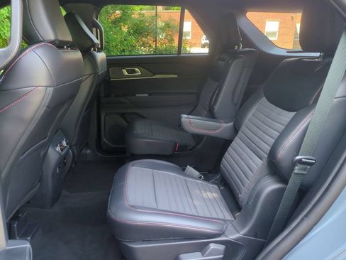 Used 2025 Ford Explorer ST-Line w/ Premium Package AWD/4WD image 25