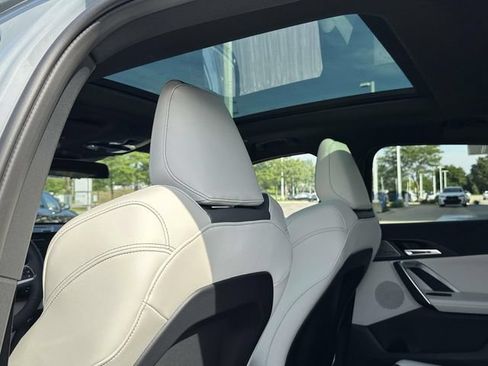 New 2027 BMW X2 xDrive28i AWD/4WD image 11