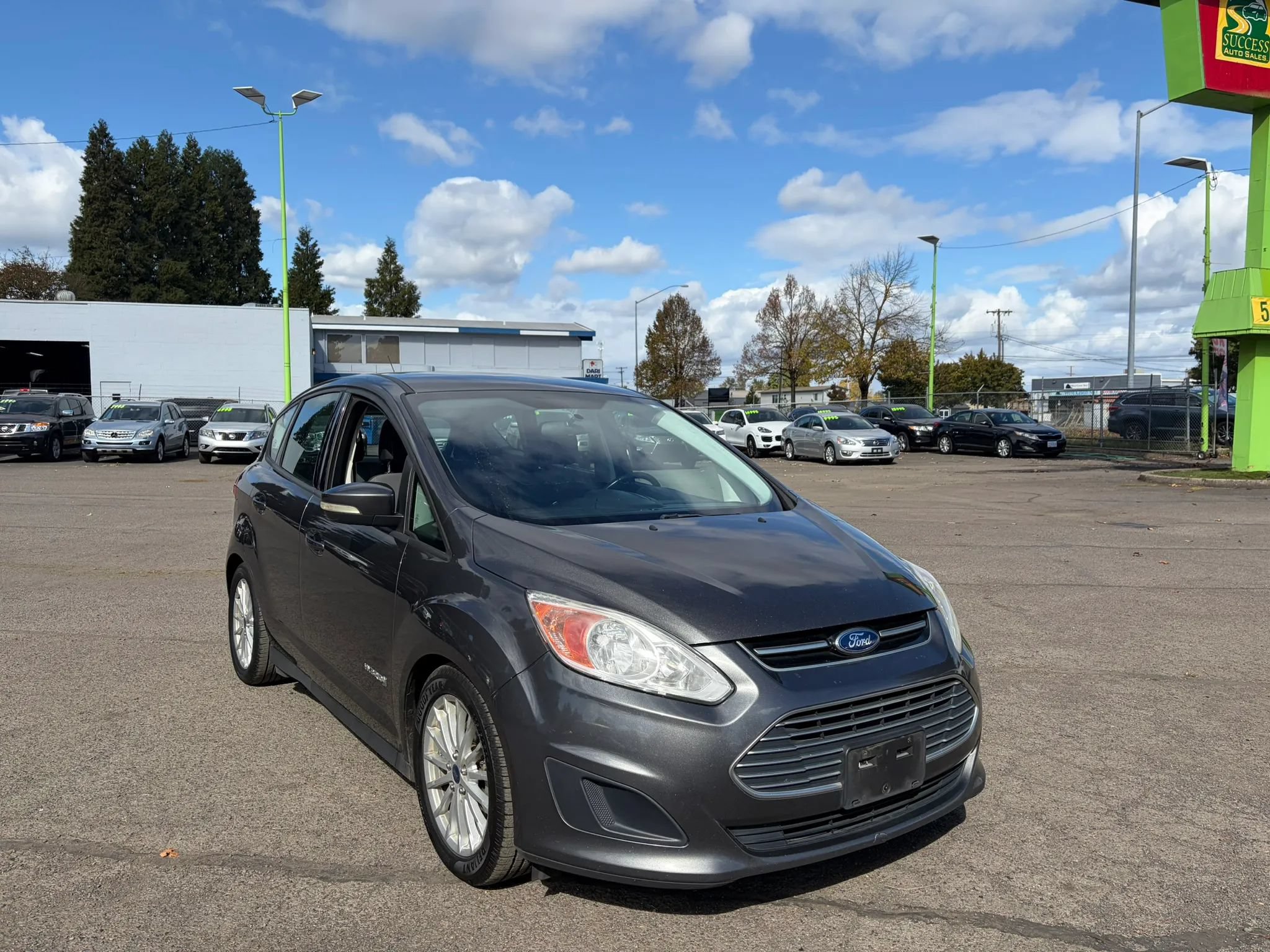 Used 2015 Ford C-MAX SE w/ Winter Package FWD image 1