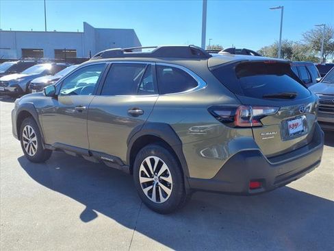 New 2025 Subaru Outback Premium image 2