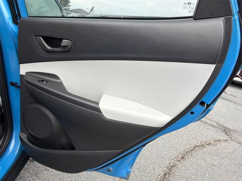 Used 2022 Hyundai Kona SEL image 16