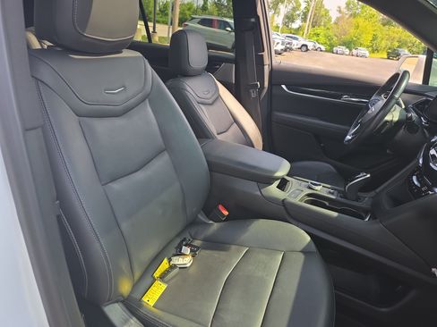 Used 2020 Cadillac XT6 Premium Luxury AWD/4WD image 9