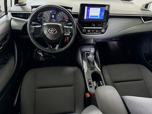 Used 2025 Toyota Corolla LE FWD image 17