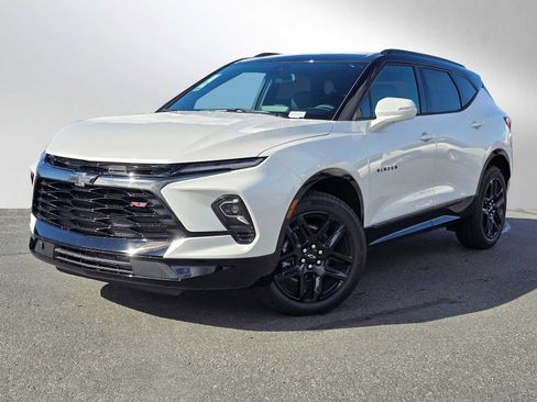 New 2025 Chevrolet Blazer RS image 3
