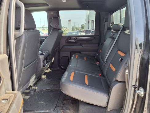 Used 2025 GMC Sierra 2500 AT4 w/ AT4 Premium Plus Package AWD/4WD image 23