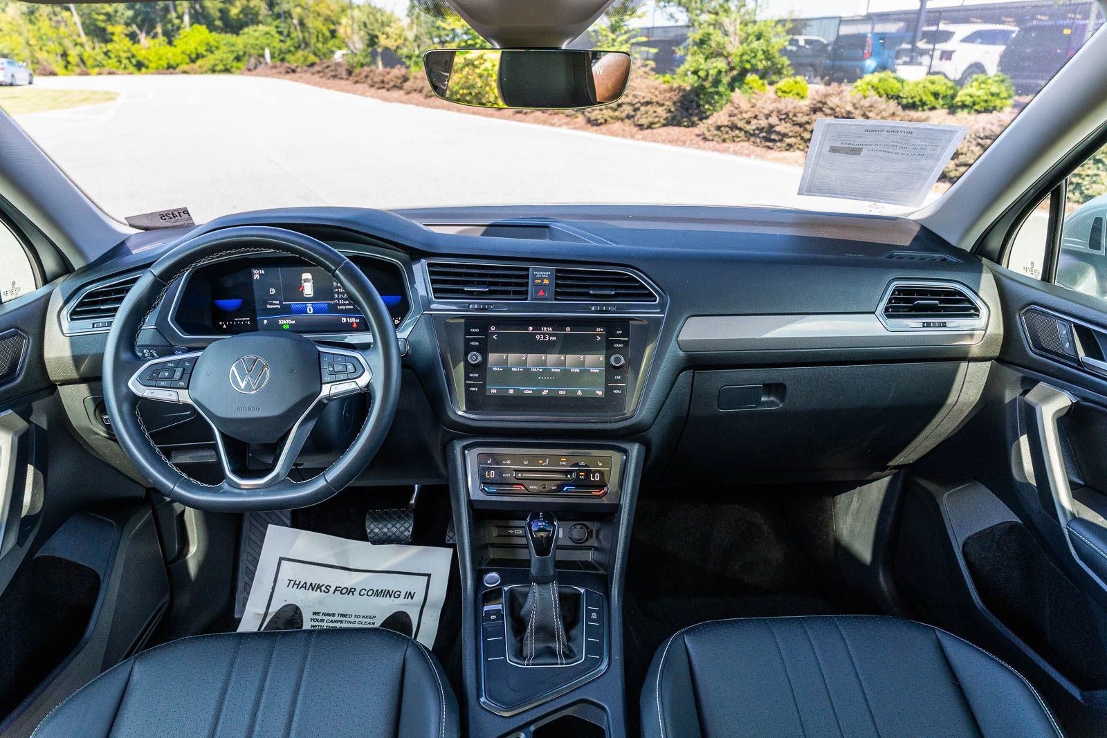 Used 2023 Volkswagen Tiguan SE w/ Panoramic Sunroof Package FWD image 24