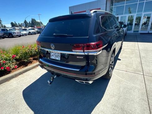 Used 2022 Volkswagen Atlas SEL Premium AWD/4WD image 3