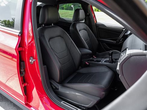 Used 2019 Volkswagen Jetta GLI Autobahn FWD image 37