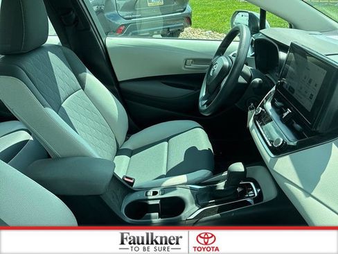 Certified 2025 Toyota Corolla LE FWD image 21