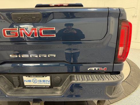Used 2023 GMC Sierra 2500 AT4 image 56