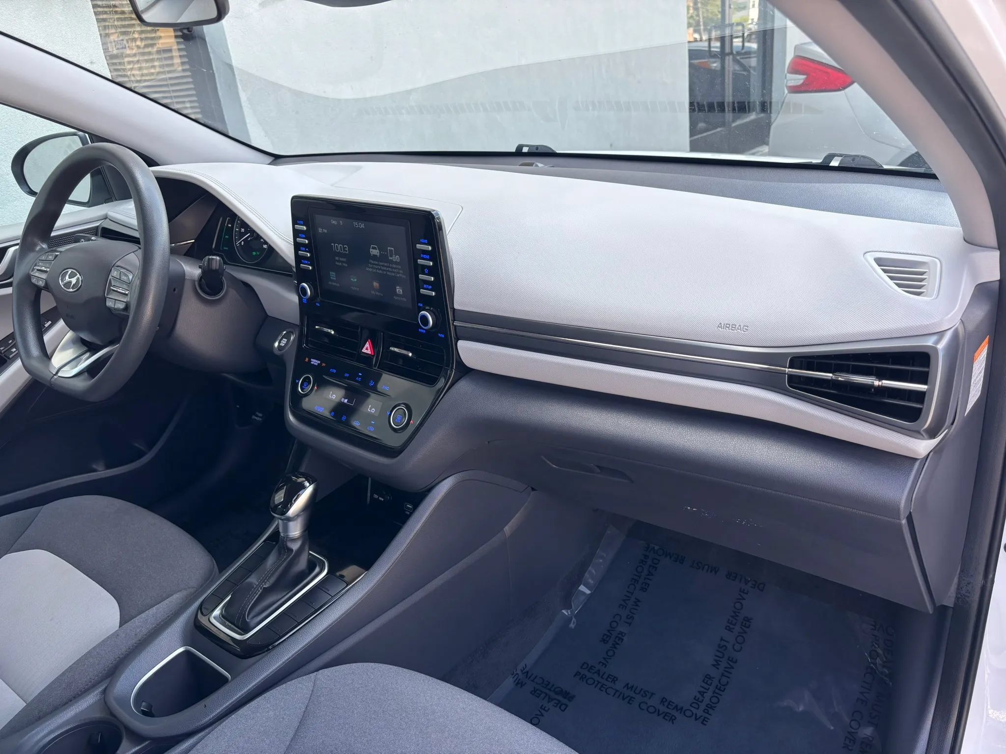 Used 2020 Hyundai Ioniq Blue FWD image 21
