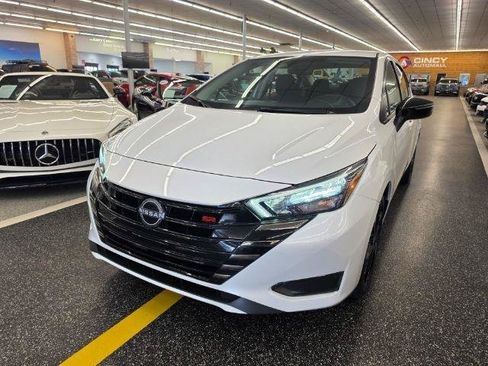 Used 2024 Nissan Versa SR FWD image 2