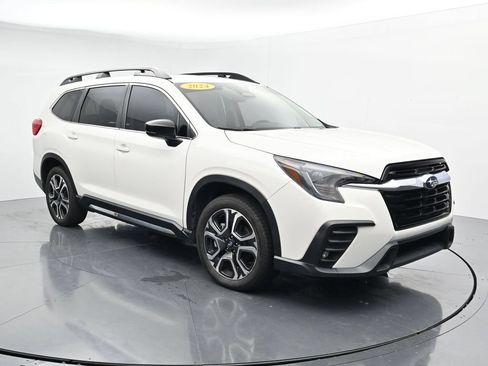 Used 2024 Subaru Ascent Limited AWD/4WD image 2