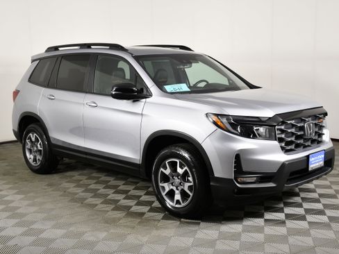 Certified 2023 Honda Passport TrailSport image 4