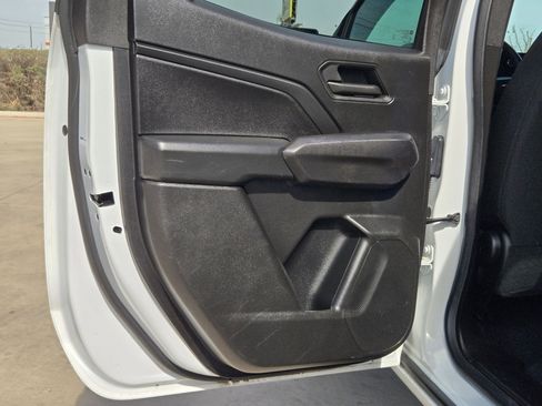 Certified 2024 Chevrolet Colorado W/T image 15