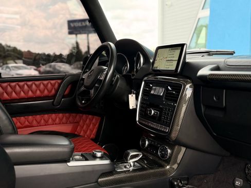 Used 2015 Mercedes-Benz G 63 AMG 4MATIC image 50