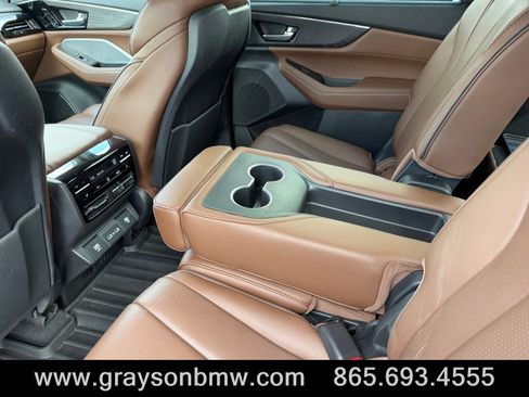 Used 2024 Acura MDX SH-AWD w/ Advance Package image 16