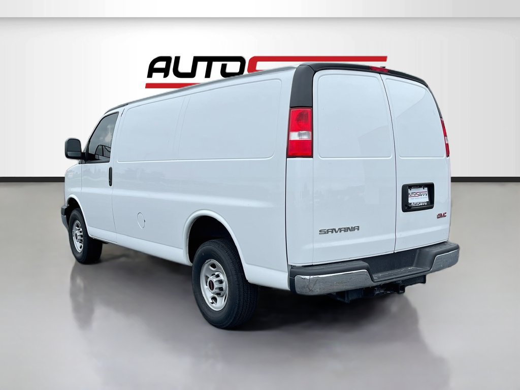 Used 2025 GMC Savana 3500 w/ Driver Convenience Package RWD image 5