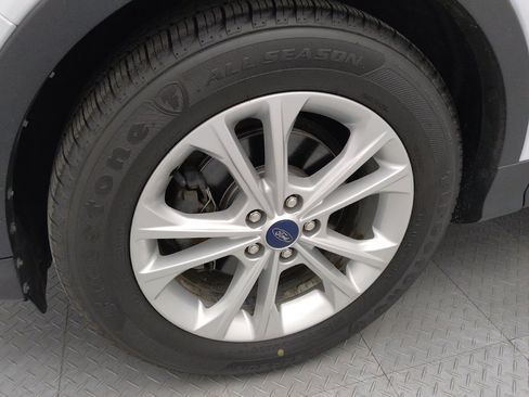 Used 2019 Ford Escape SE FWD image 31