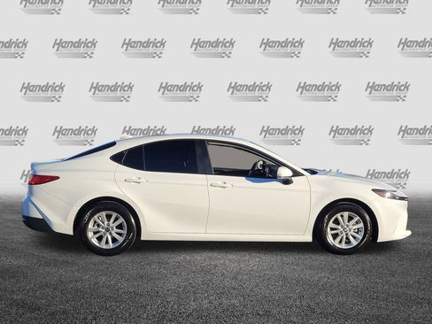 Used 2025 Toyota Camry LE image 8
