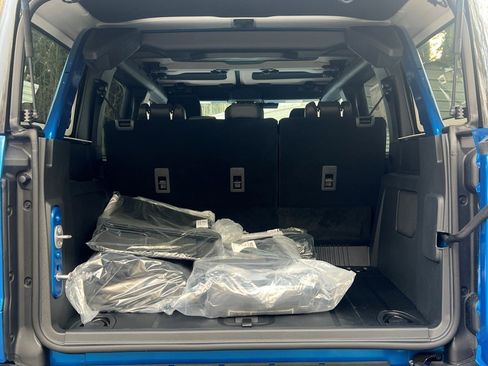 New 2025 Ford Bronco Badlands w/ Sasquatch Package image 9