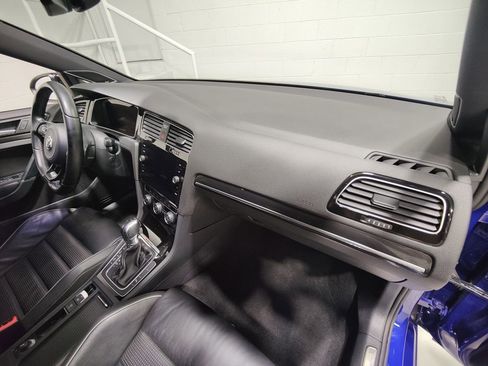Used 2019 Volkswagen Golf R 4-Door image 12
