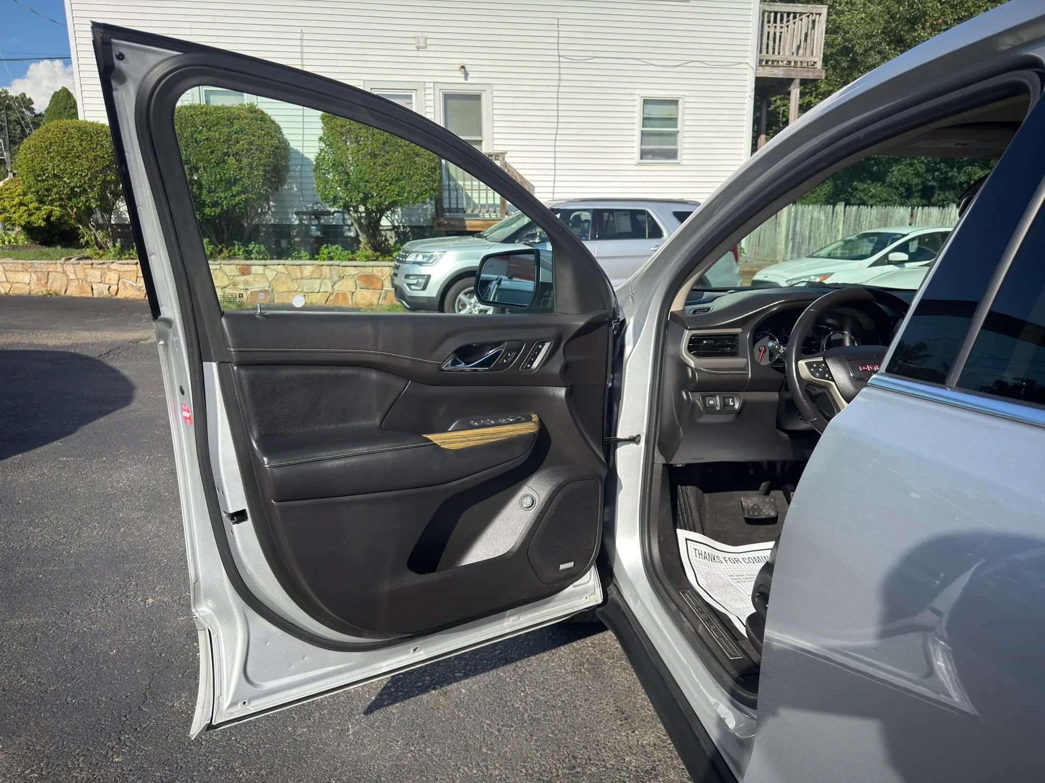 Used 2019 GMC Acadia Denali AWD/4WD image 16