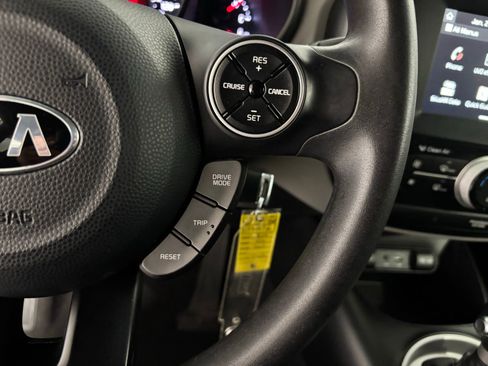 Used 2019 Kia Soul + image 22