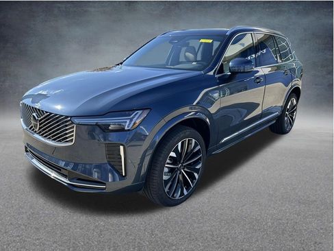 New 2026 Volvo XC90 B6 Plus AWD/4WD image 4