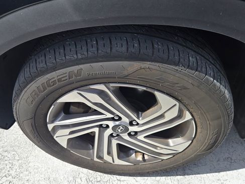 Used 2023 Hyundai Santa Fe SE w/ Cargo Package FWD image 5