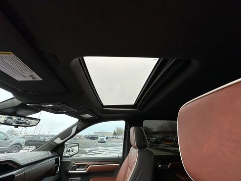 Used 2025 GMC Sierra 1500 Denali Ultimate image 5