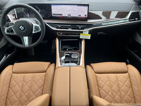 New 2026 BMW X6 xDrive40i image 3