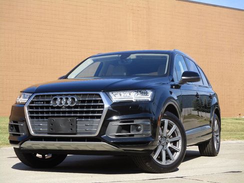 Used 2018 Audi Q7 3.0T Prestige w/ Prestige Package image 1