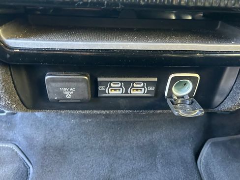 Used 2024 Jeep Wagoneer Series II w/ Flexible Seating Group AWD/4WD image 42