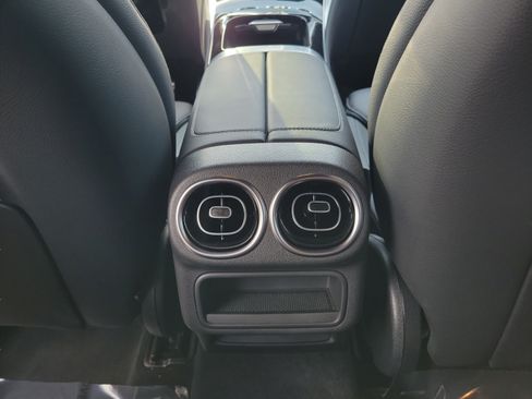 Certified 2026 Mercedes-Benz GLC 300 image 11