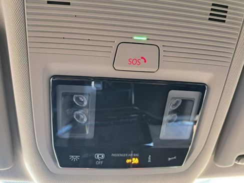 Used 2024 Volkswagen Atlas SE w/ Black Wheel Package image 13