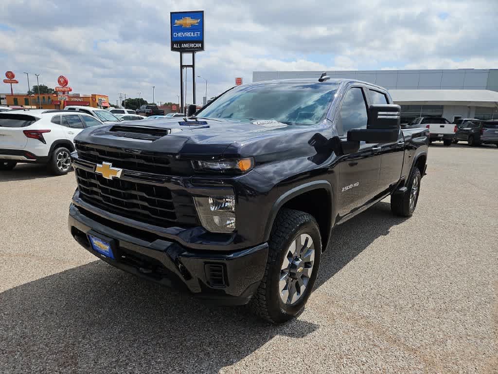 Used 2024 Chevrolet Silverado 2500 Custom w/ Custom Convenience Package AWD/4WD image 4
