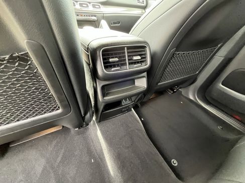Used 2023 Mercedes-Benz GLE 350 image 29