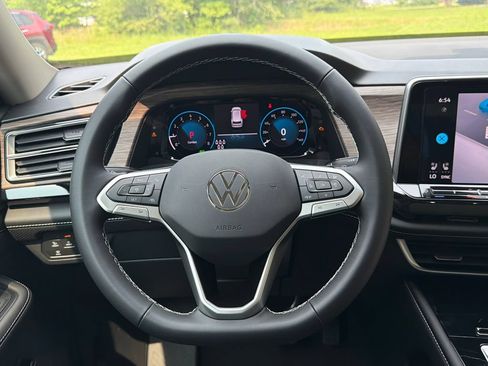 New 2026 Volkswagen Atlas SEL AWD/4WD image 16